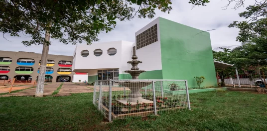 Após revitalizar CIEP, Fundação faz convênio com Prefeitura e inicia obra em outra escola